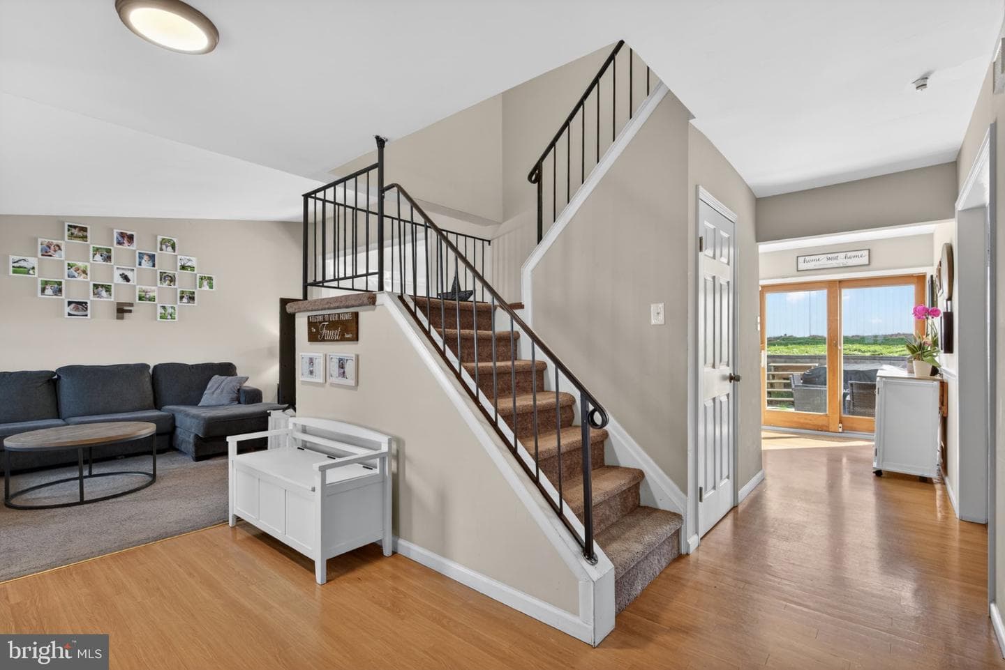 329 Canterbury Court photo 2