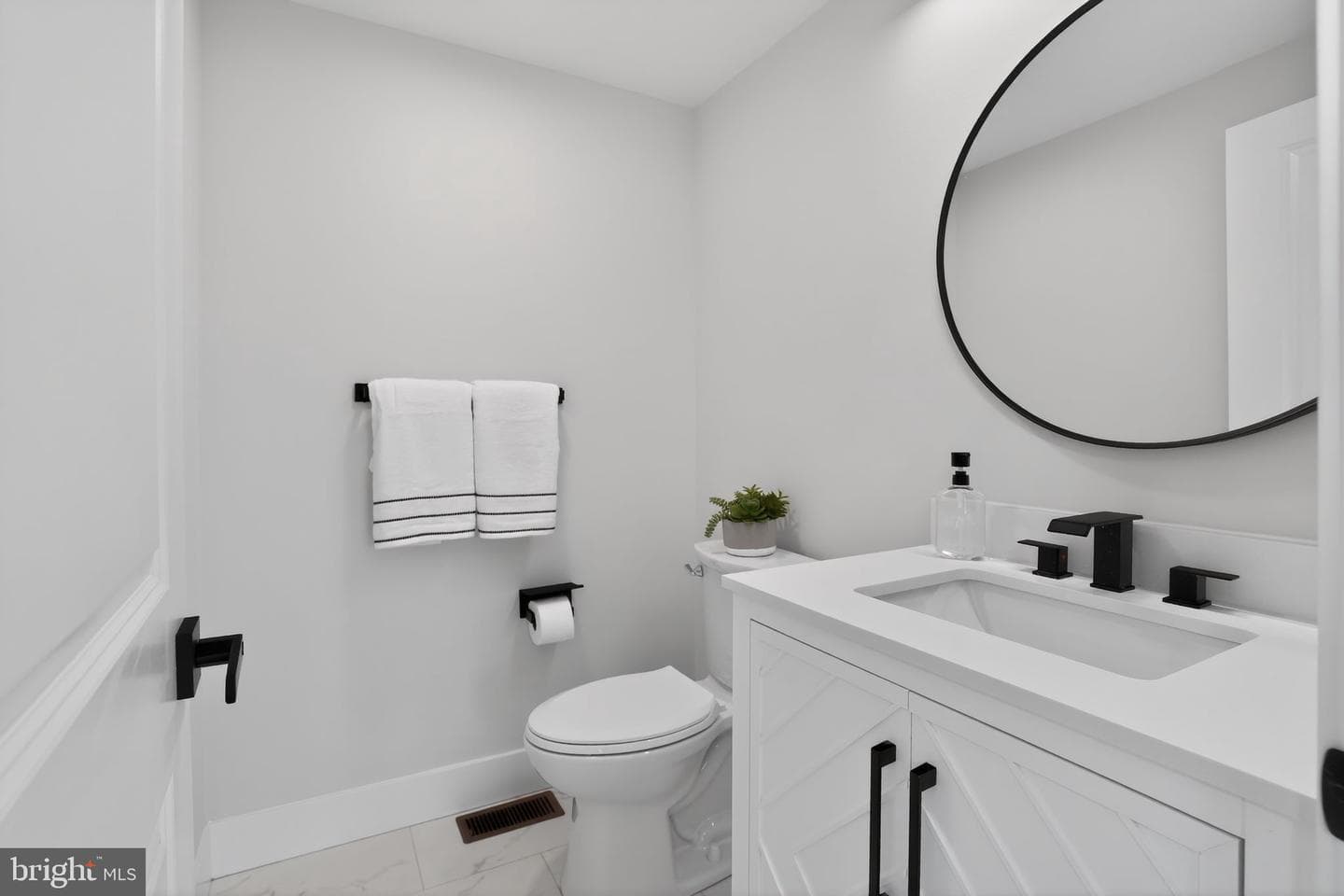 536 Taylor Avenue photo 32