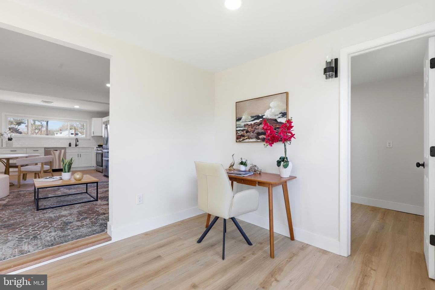 110 Deep Dale Drive E photo 13