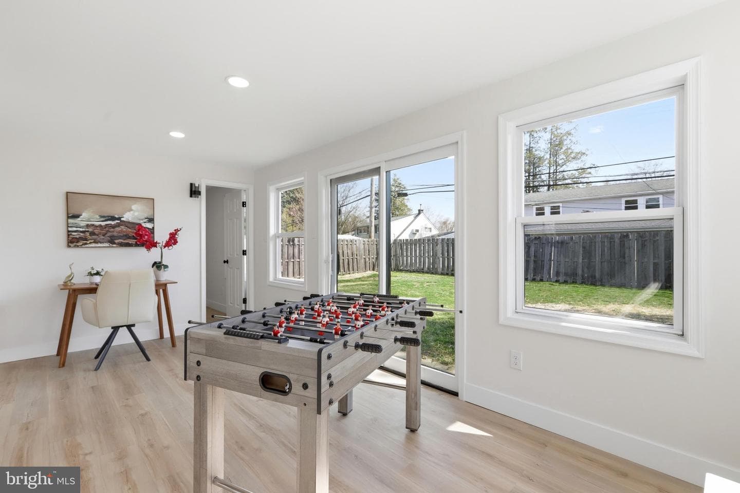 110 Deep Dale Drive E photo 14