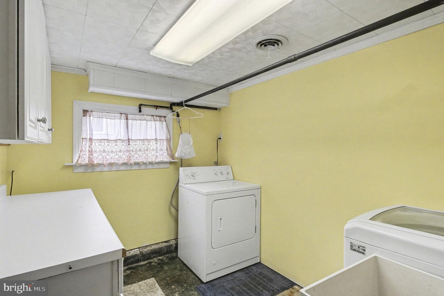 716 W Bristol Road photo 22