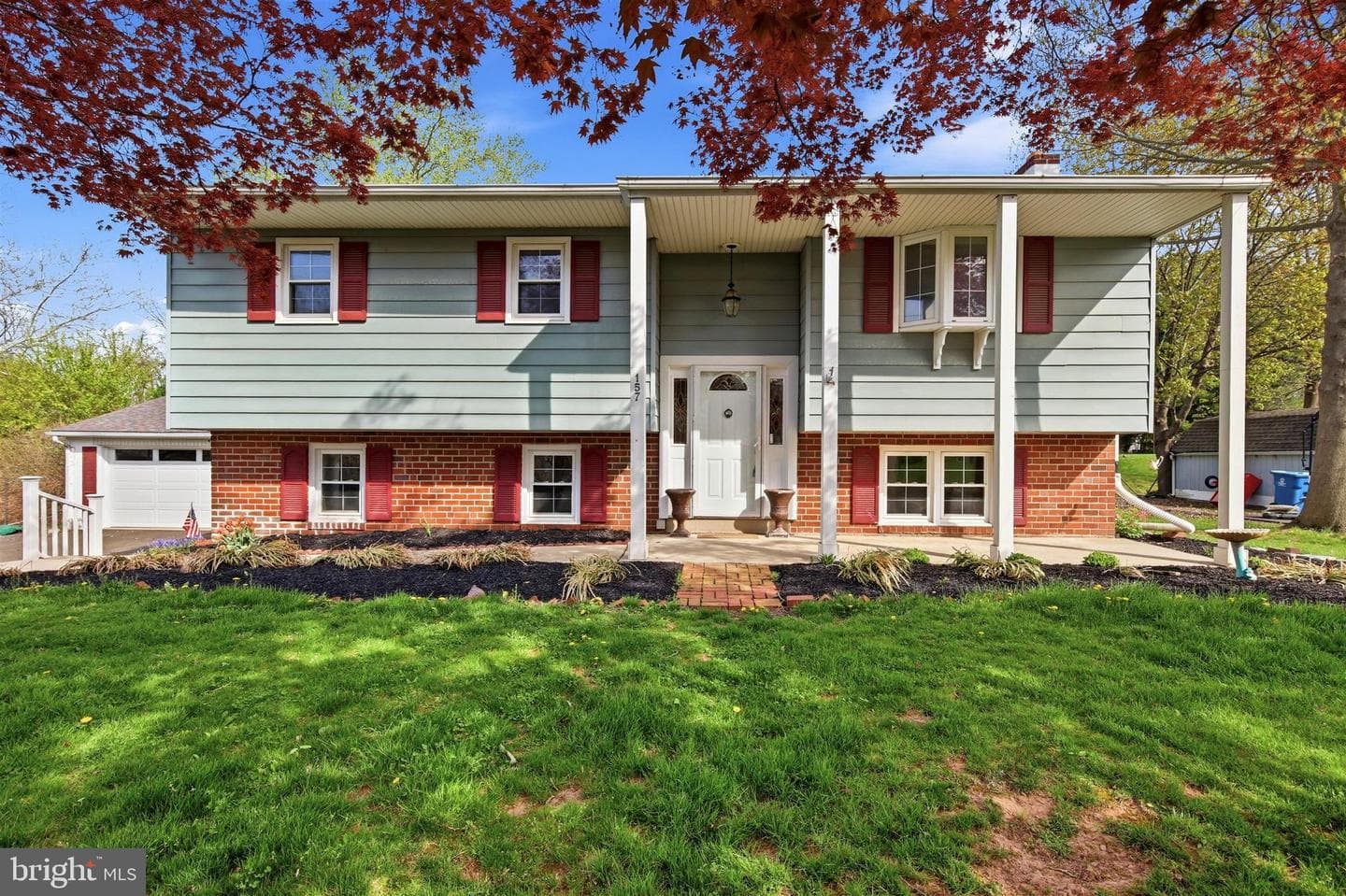 157 Blue Jay Road photo 2