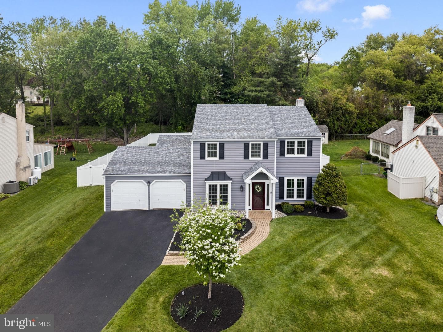 65 Grant Drive photo 2
