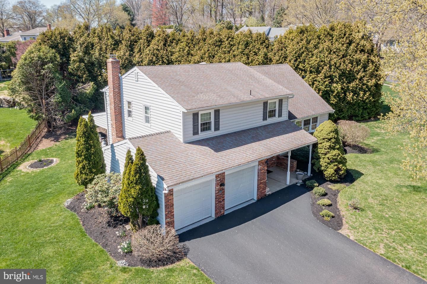 225 Buttonwood Drive photo 4