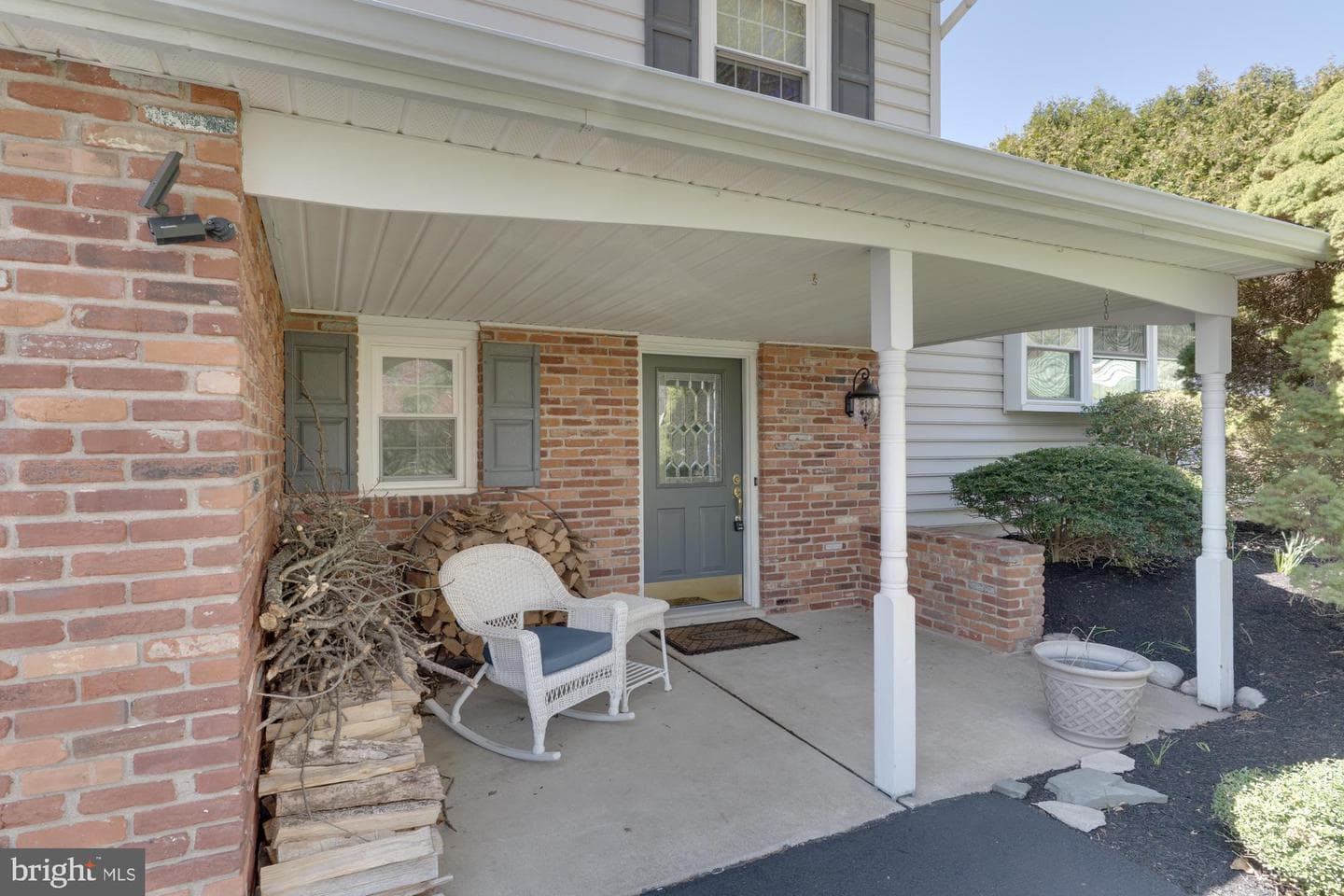 225 Buttonwood Drive photo 6
