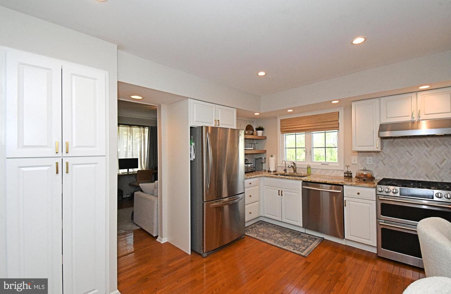 235 Argyle Road photo 18