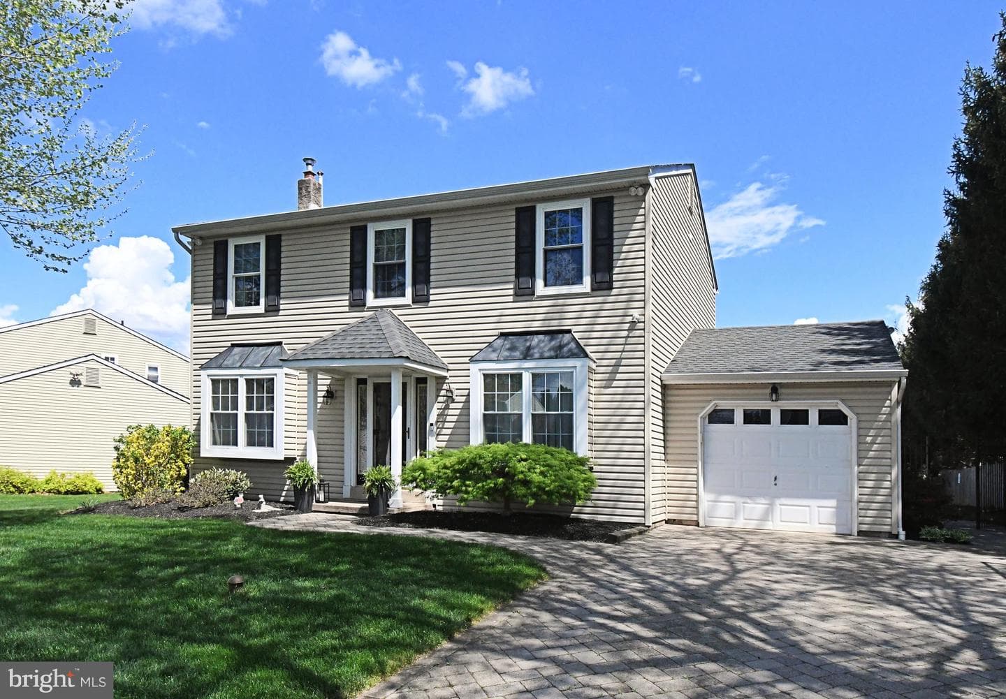 235 Argyle Road photo 3