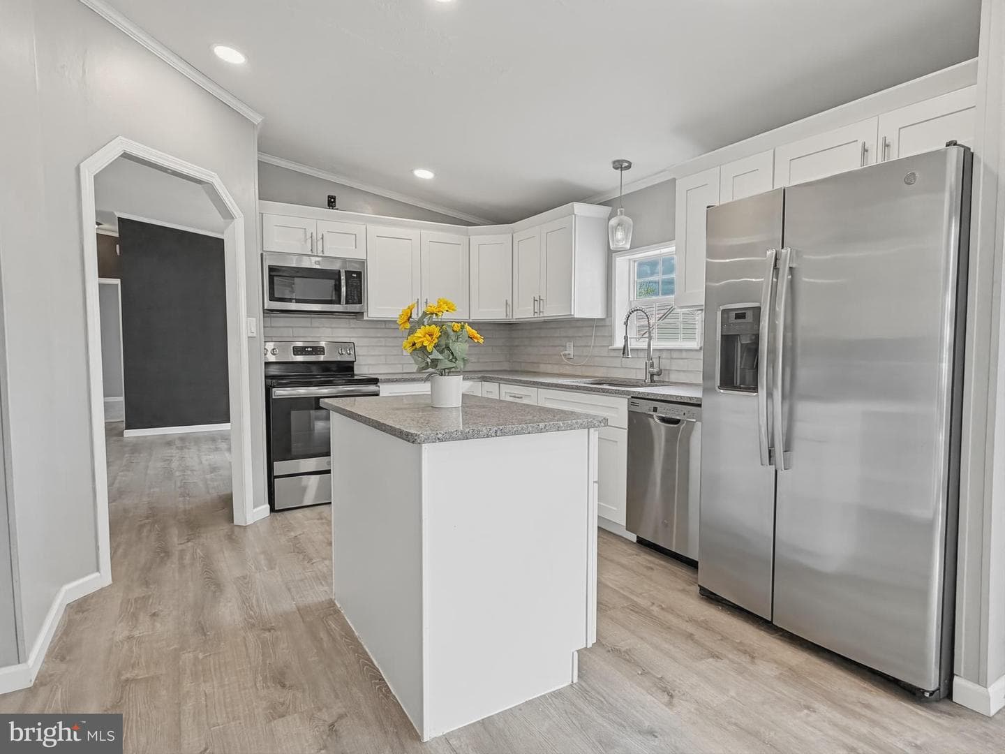 1137 Second Avenue photo 9