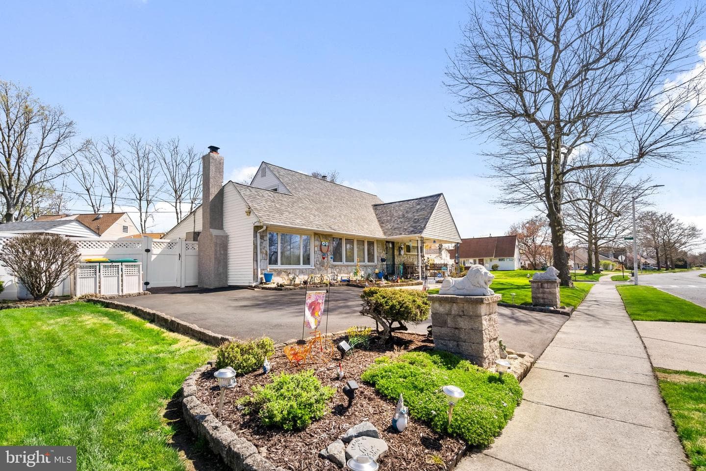 54 Quincy Drive photo 3