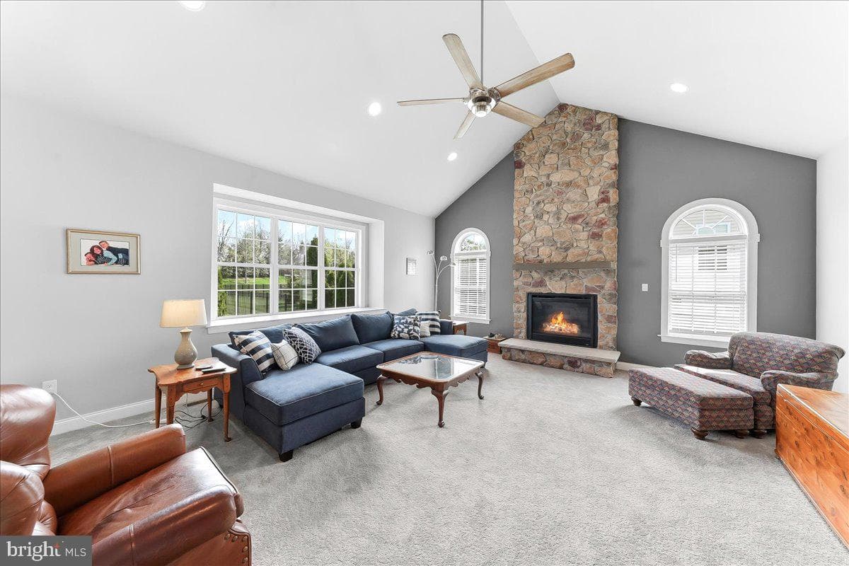 16 Green Way Drive photo 9