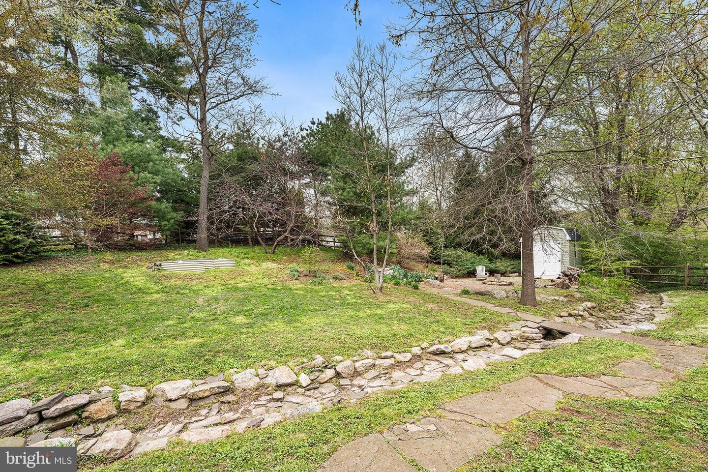 74 Sunset Drive photo 36