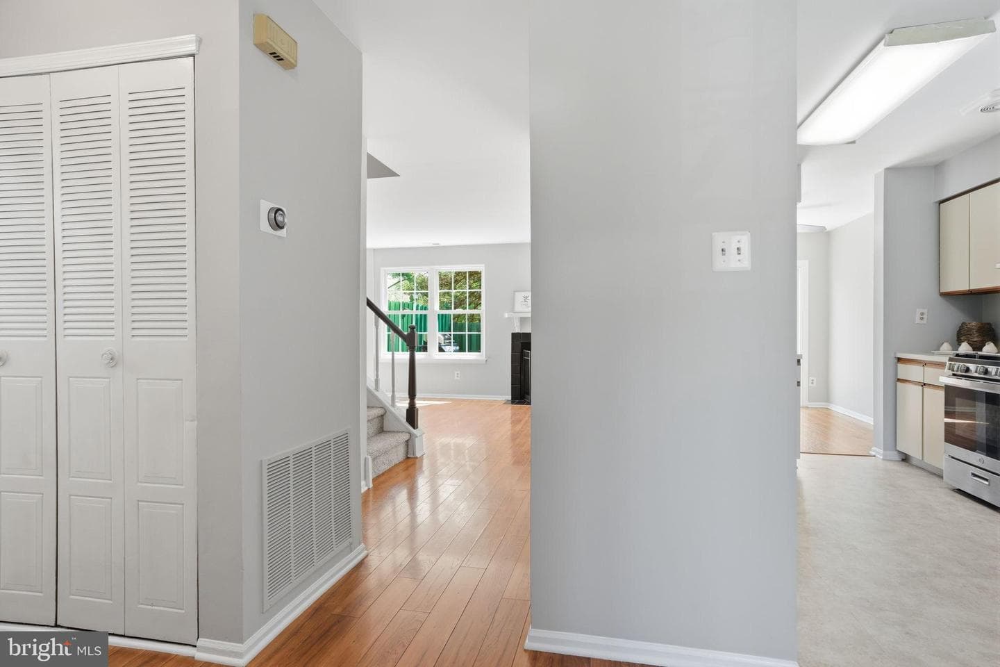 656 Tomlinson Lane photo 10