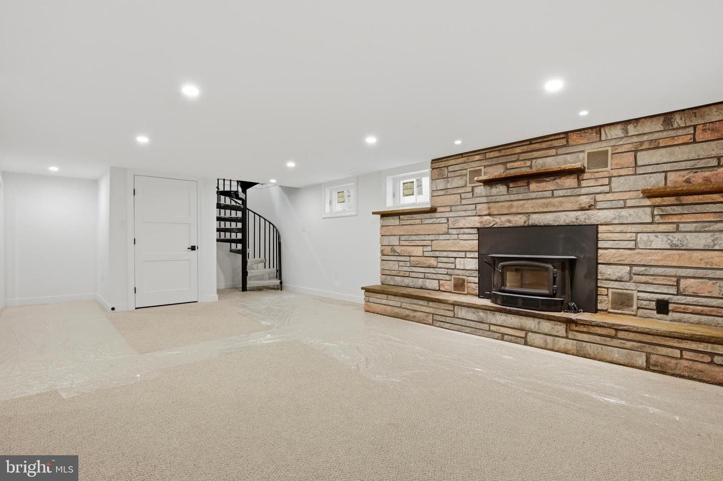 612 S Chubb Drive photo 16