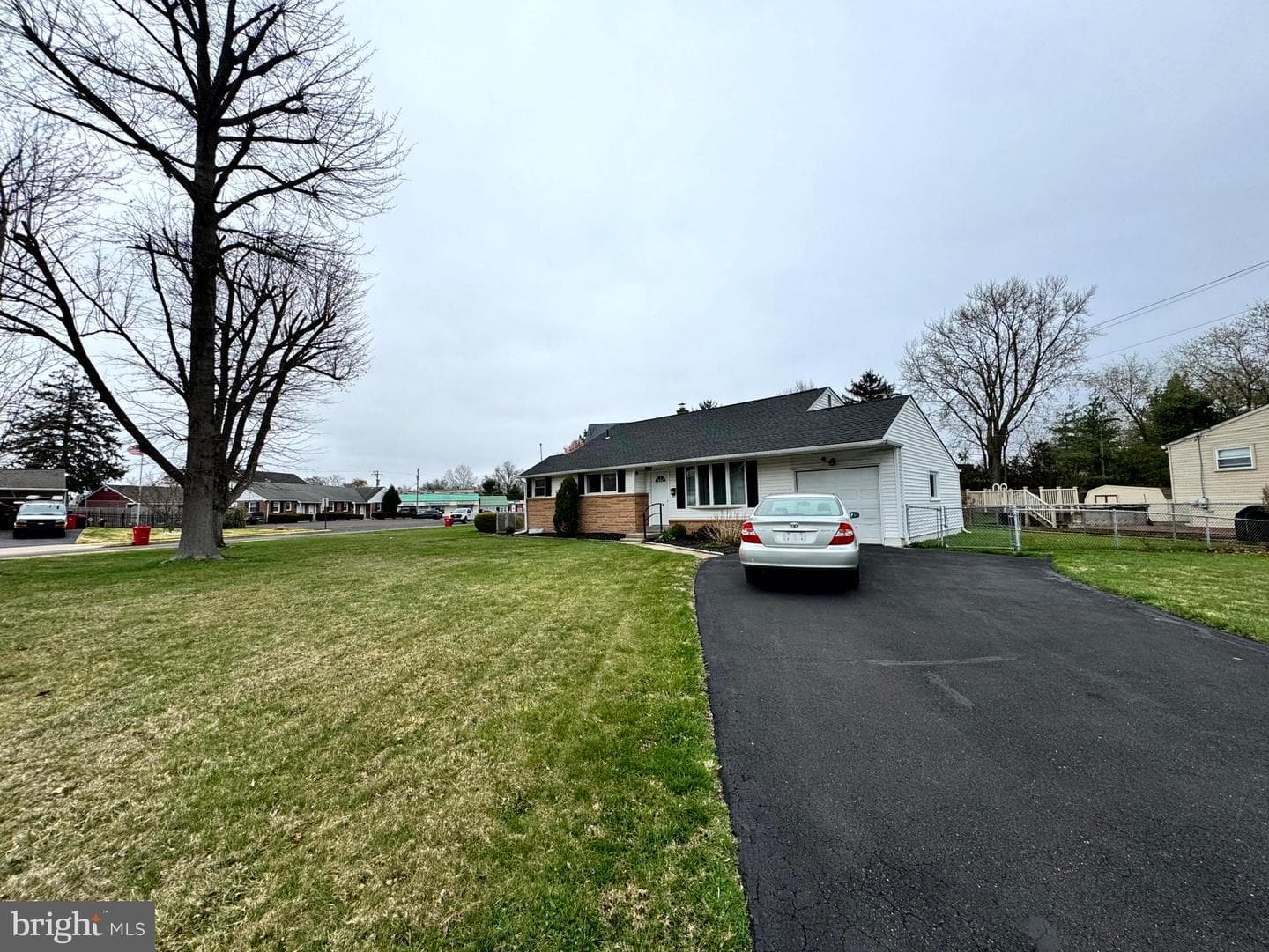 654 Cypress Road photo 11
