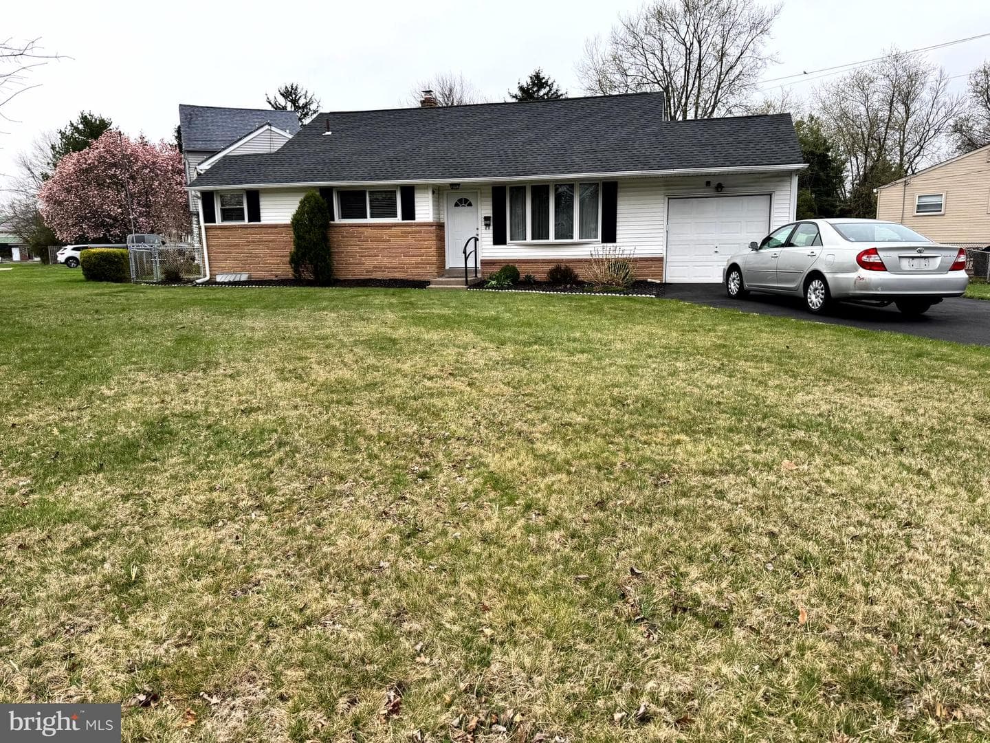 654 Cypress Road photo 9