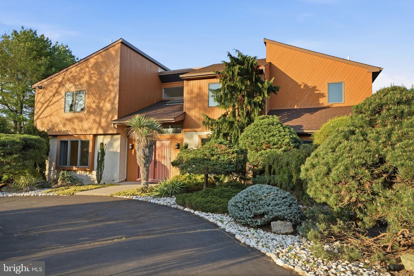 7 Candace Court photo 2