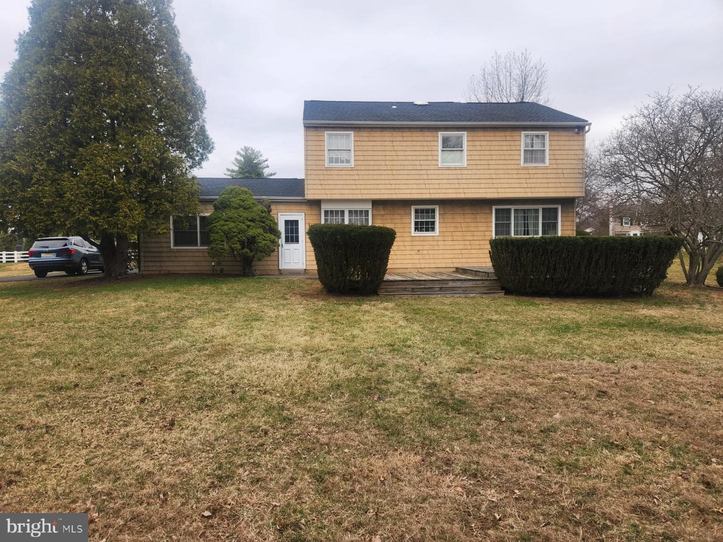 2486 Niblic Place photo 5