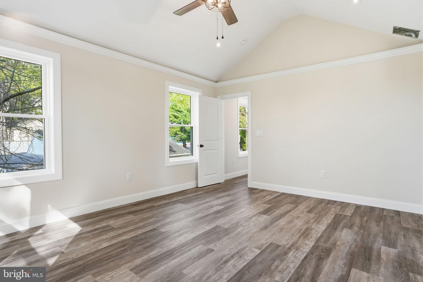 3425 Temple Avenue photo 12