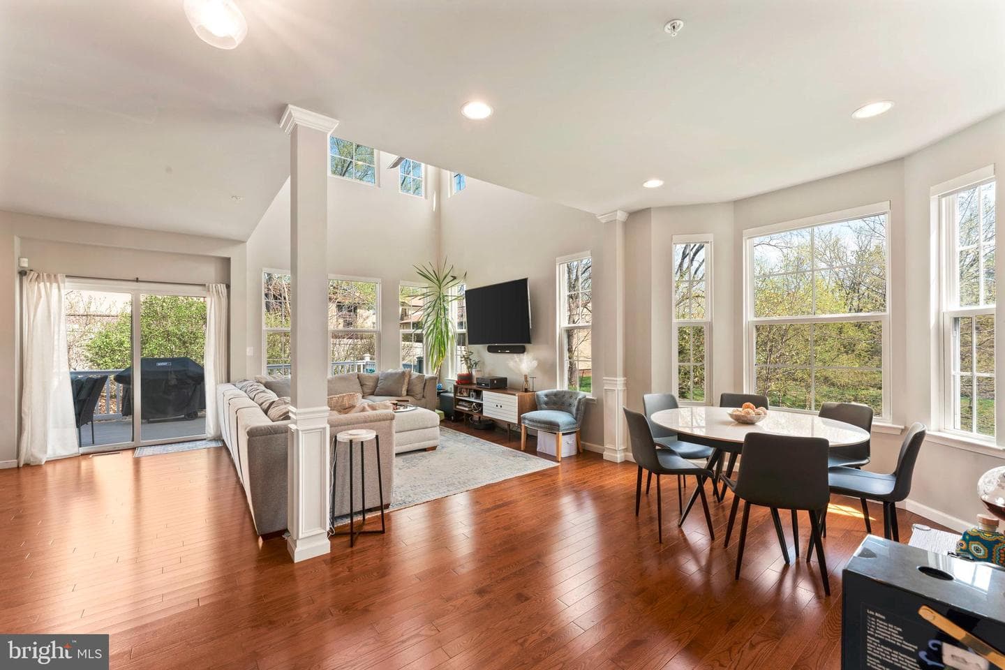 345 Newtown Road photo 11