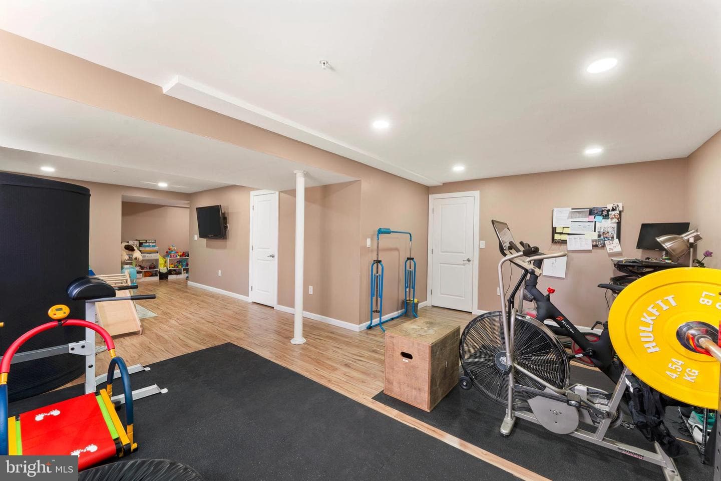 345 Newtown Road photo 47