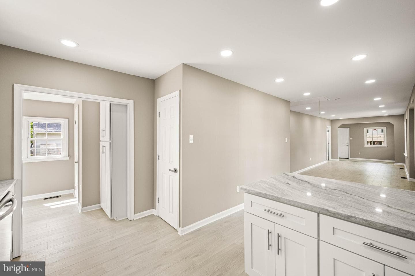 610 Princess Avenue photo 15