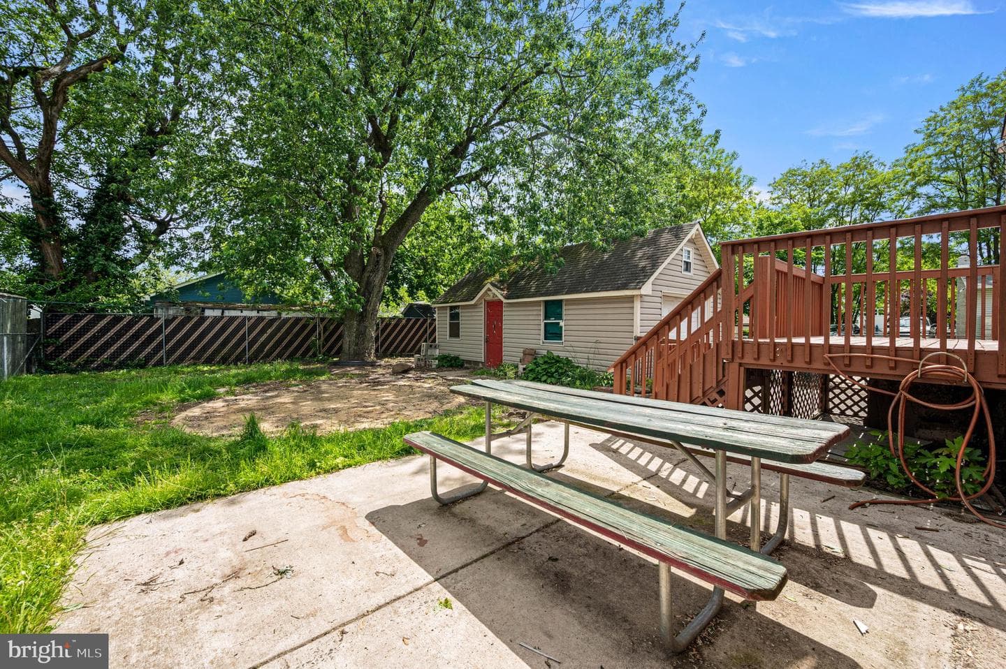 610 Princess Avenue photo 32