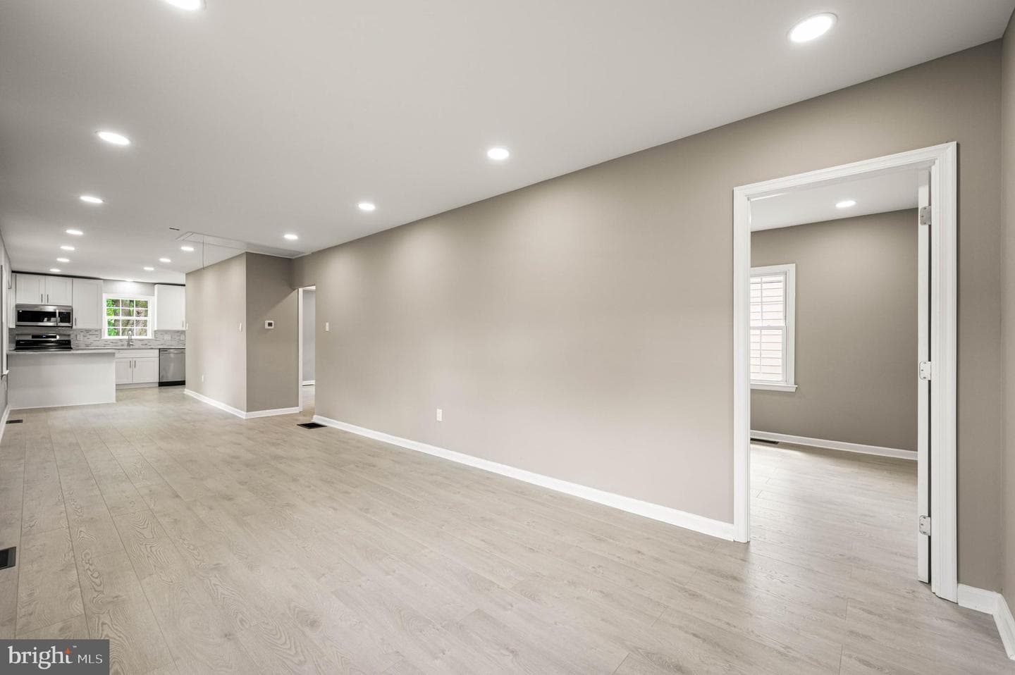 610 Princess Avenue photo 6