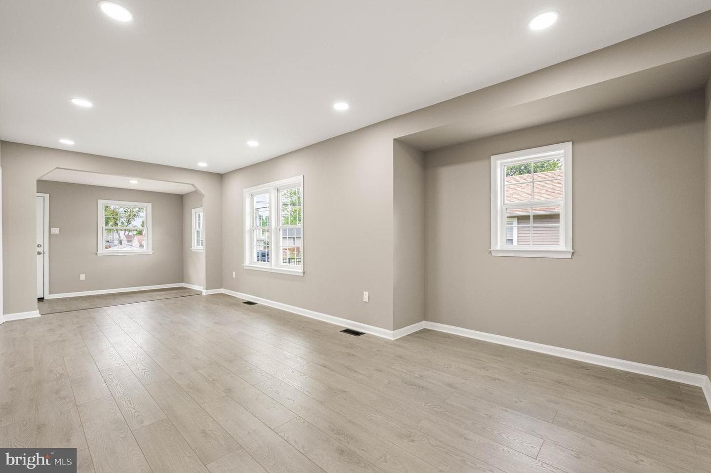 610 Princess Avenue photo 7