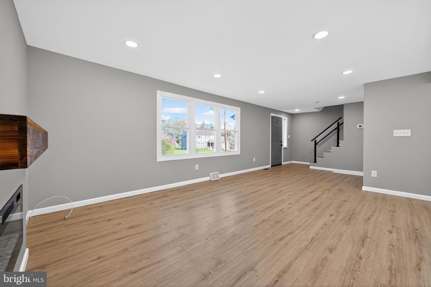 299 Kent Road photo 4