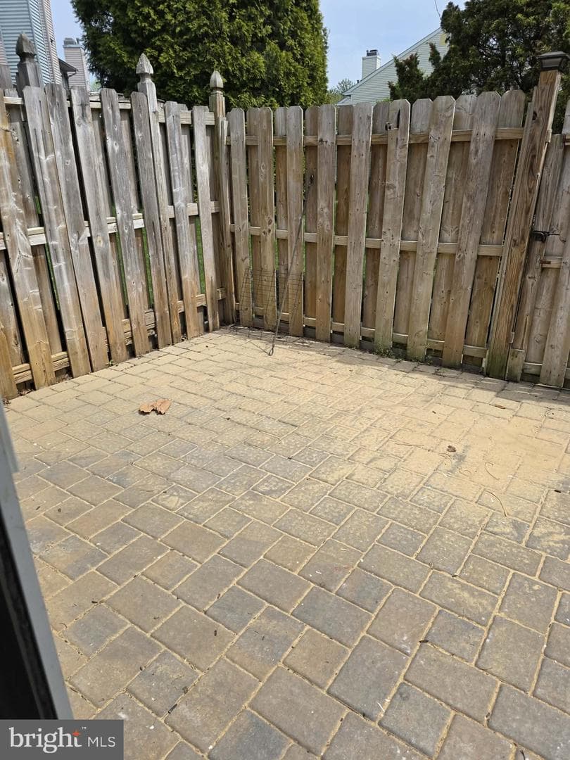 112 Fair Oaks Court photo 17