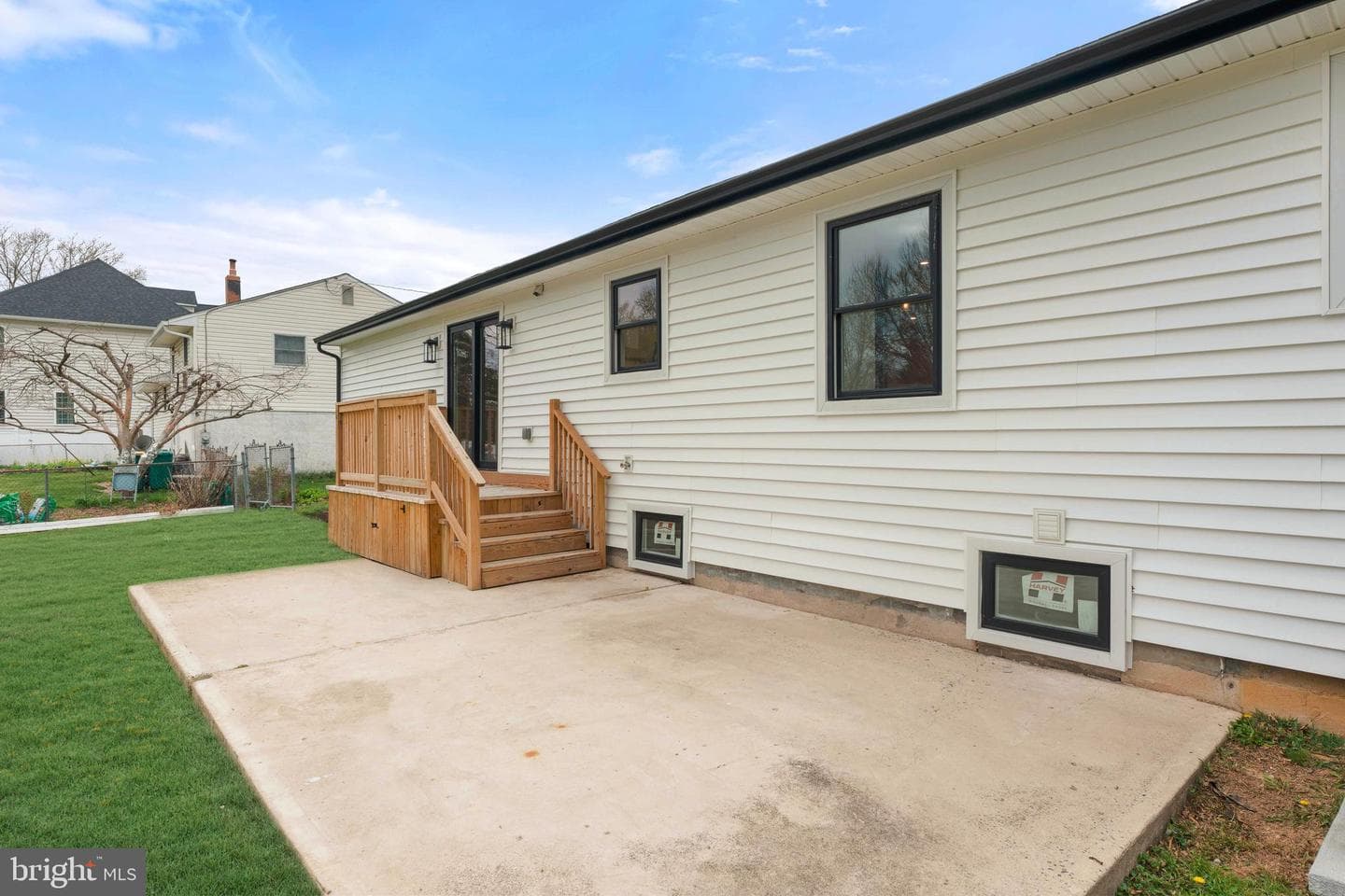 528 W Maple Avenue photo 6