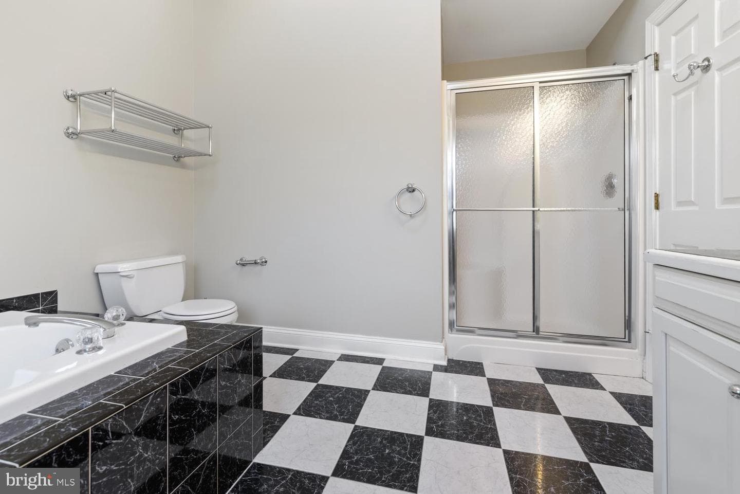 1 Saint Andrews Court photo 23