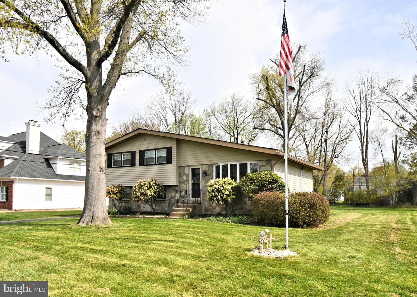 89 Upland Drive photo 2