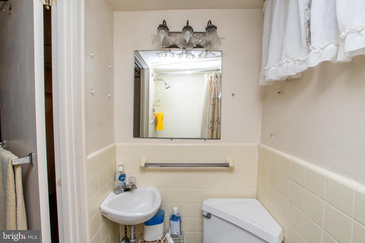 6682 Upper York Road photo 36
