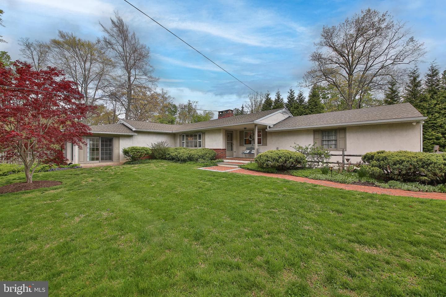 95 Springs Drive photo 2