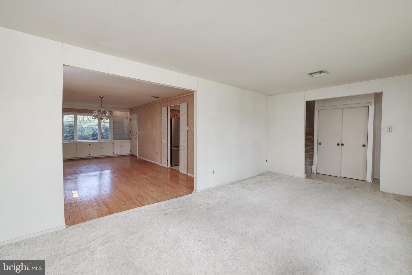 2323 Lakeview Drive photo 8