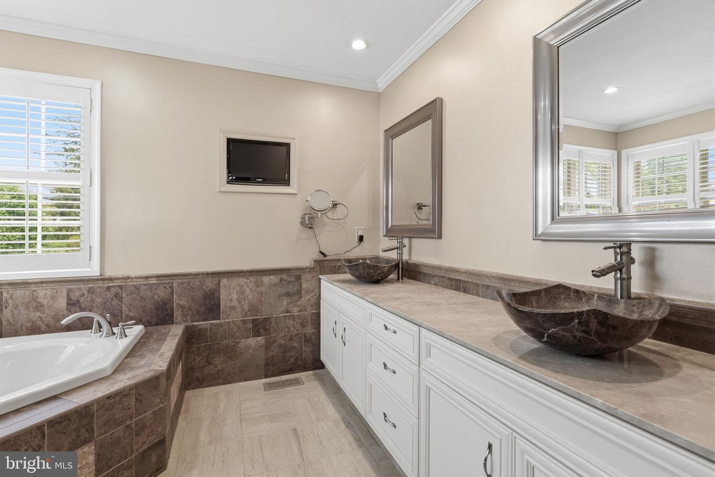 2641 Fawn Lane photo 33
