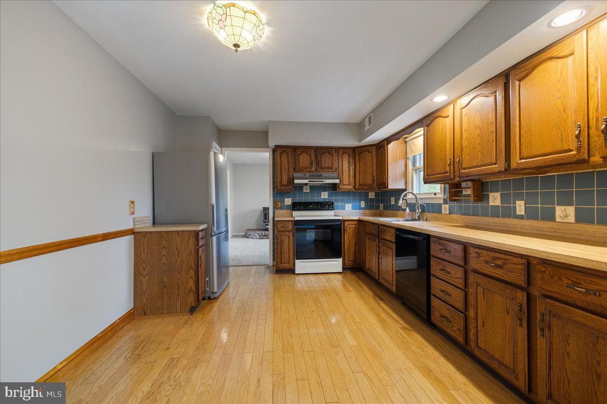 204 Poplar Road photo 11
