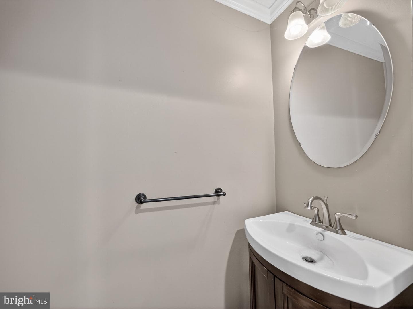207 Windsor Court photo 11
