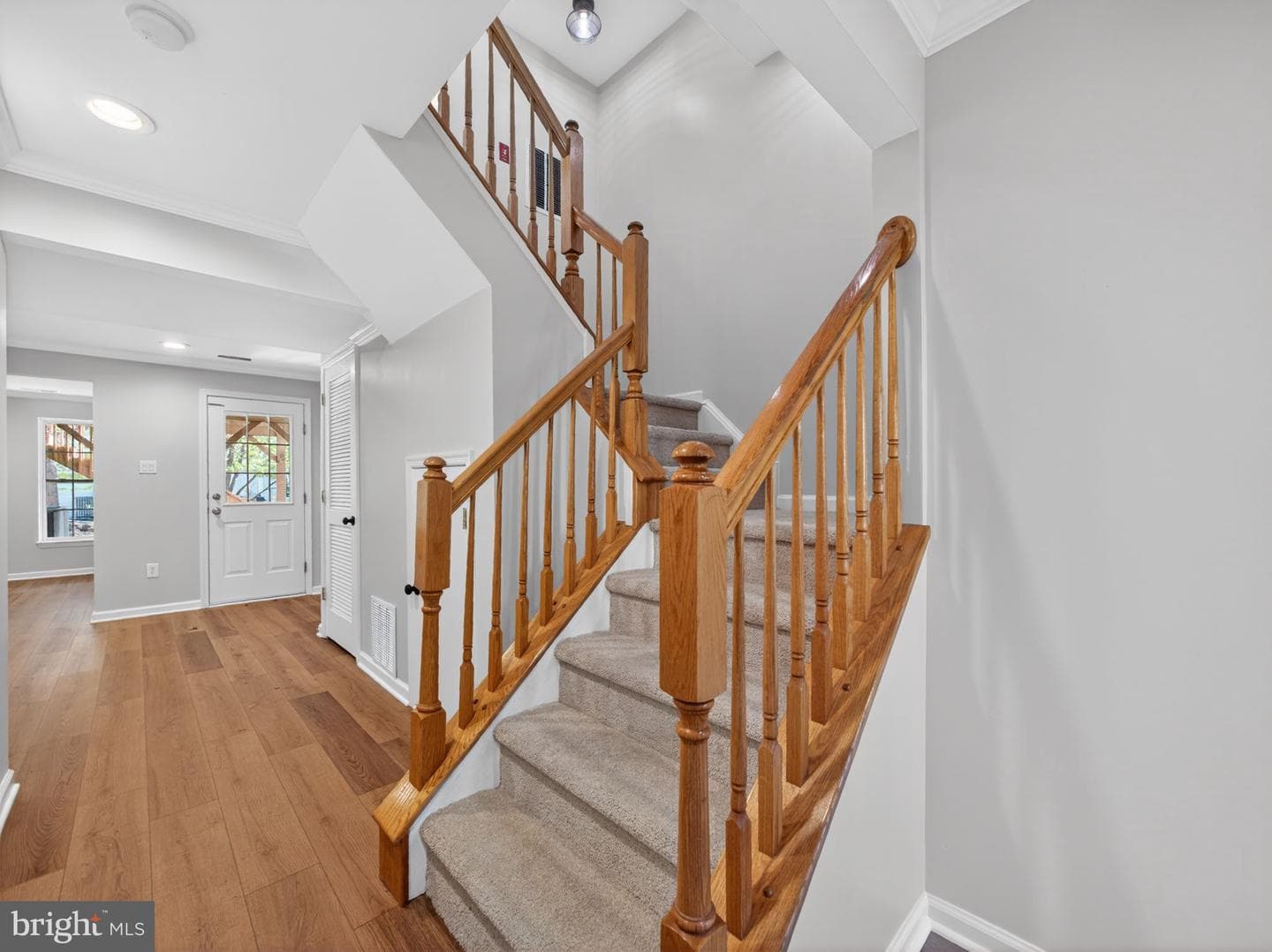 207 Windsor Court photo 5