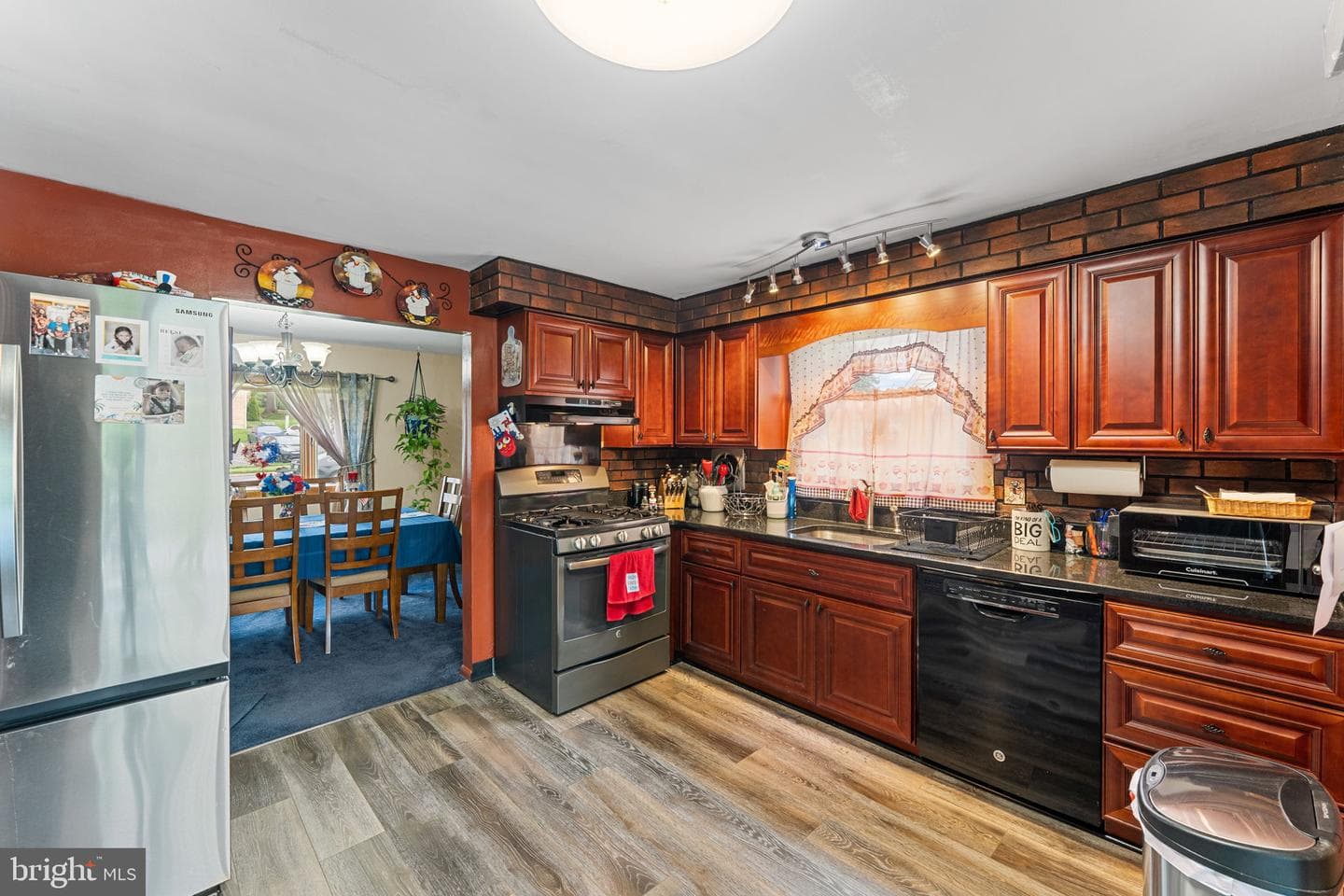 1109 Central Avenue photo 17