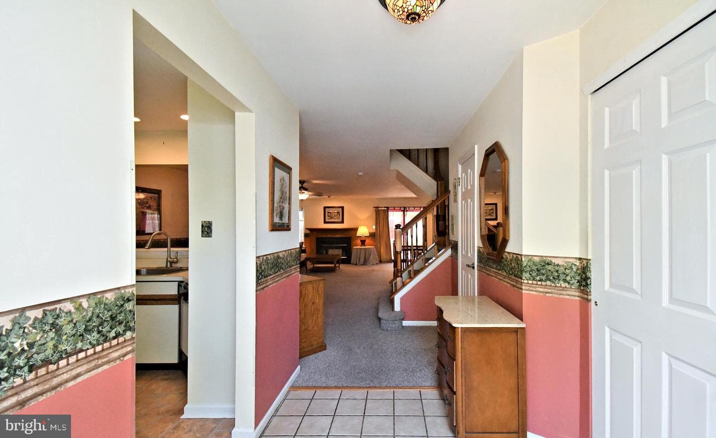 331 Ivanhoe Court photo 2