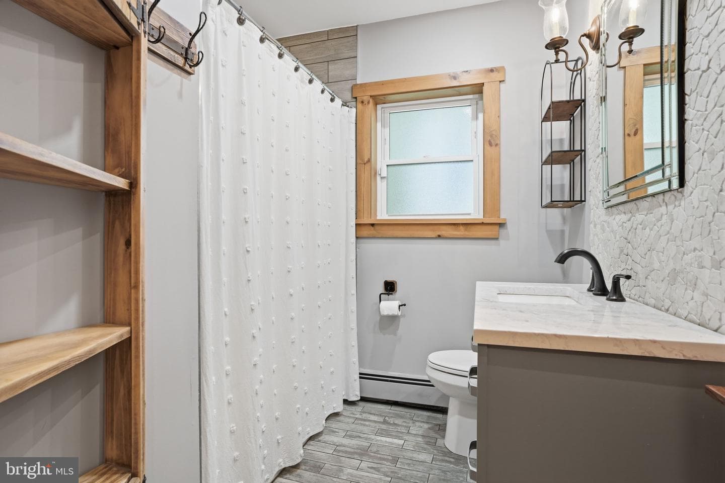 212 W Franklin Street photo 10