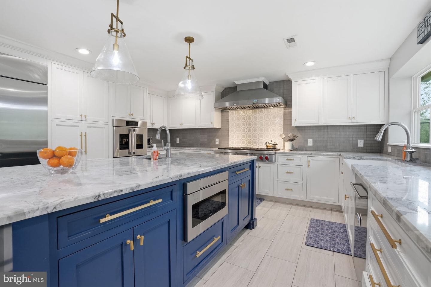 1040 Harvard Drive photo 2