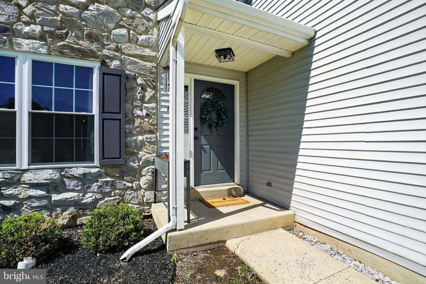 4196 Miladies Lane photo 3