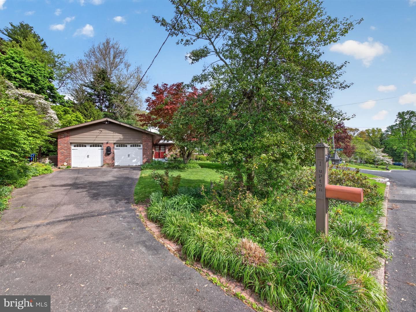 1 Upton Lane photo 28