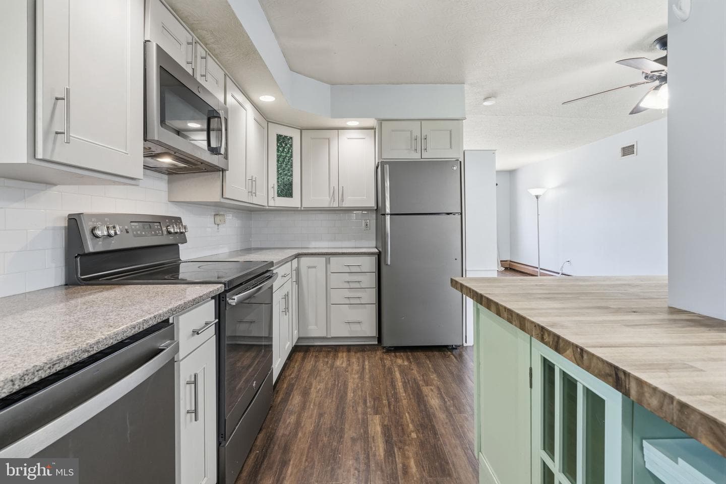 25 Vermillion Lane photo 13