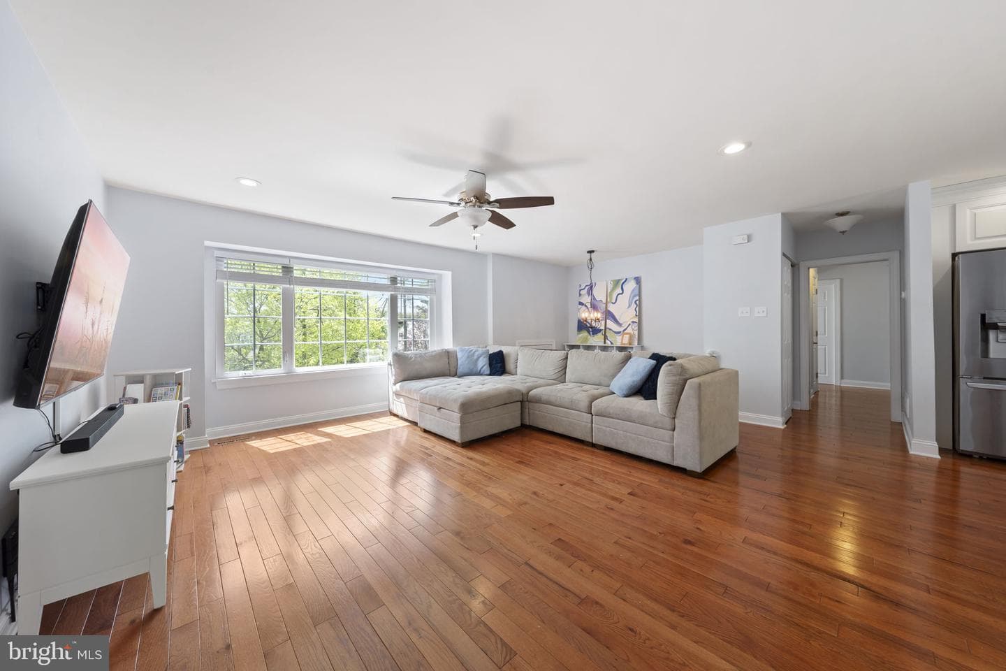 2133 Blackhorse Drive photo 3