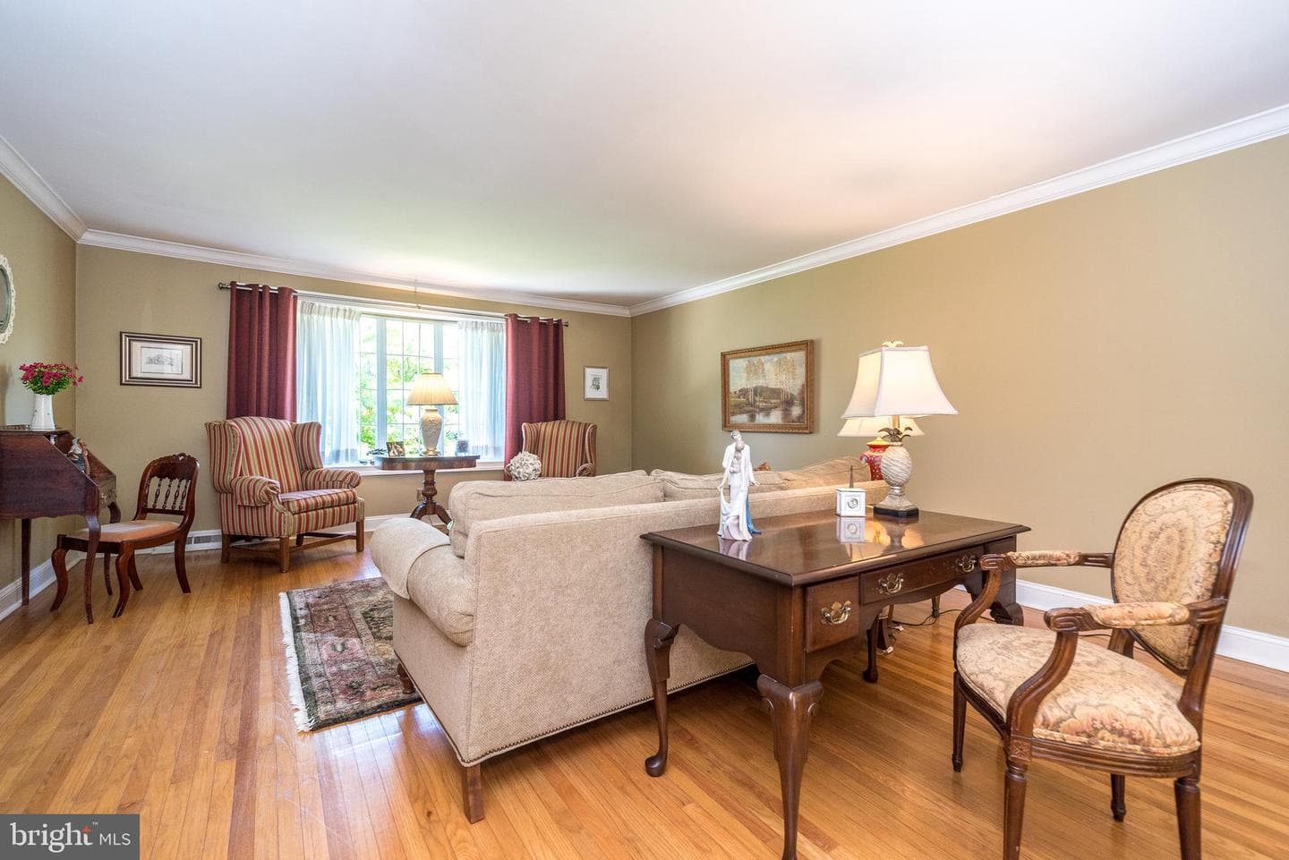 216 Windsor Drive photo 10