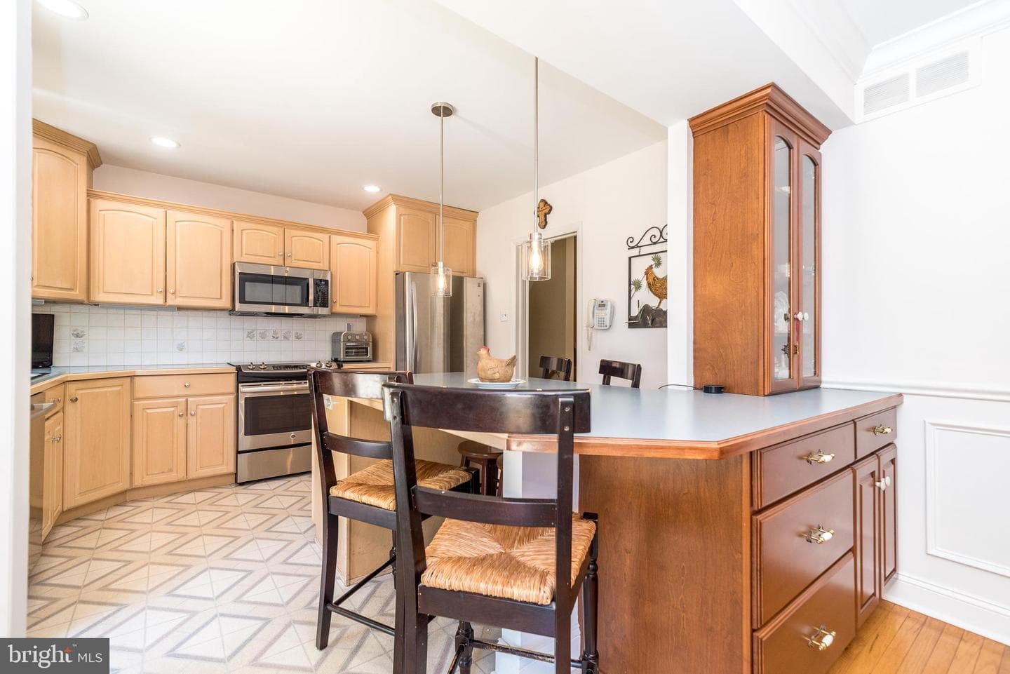 216 Windsor Drive photo 17